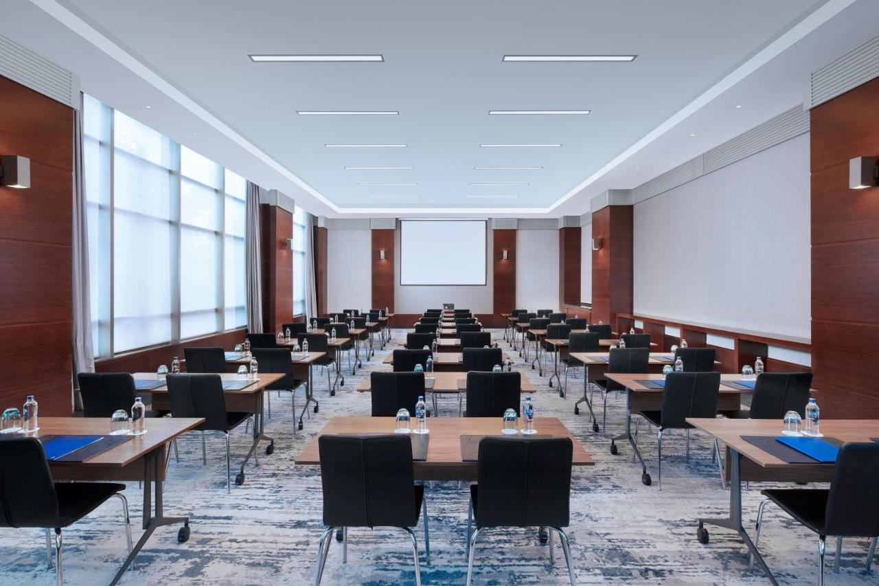 Delta Hotels By Marriott Istanbul Levent ภายนอก รูปภาพ