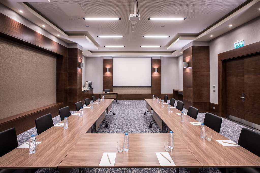 Delta Hotels By Marriott Istanbul Levent ภายนอก รูปภาพ